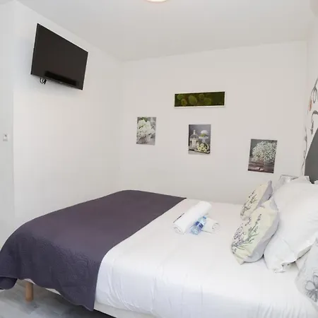 Le Panel Hotell Mandelieu